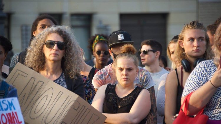 Pressenza - Berlin Stands with Charlottesville