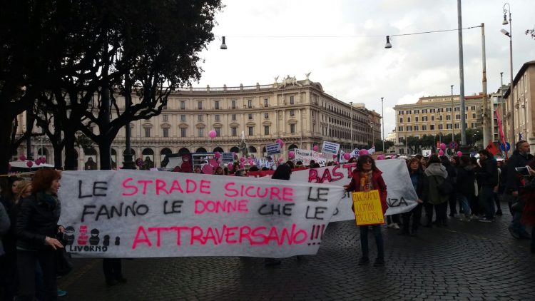 Roma, 25 Novembre: Parte Il Corteo Nazionale Contro La Violenza Sulle Donne