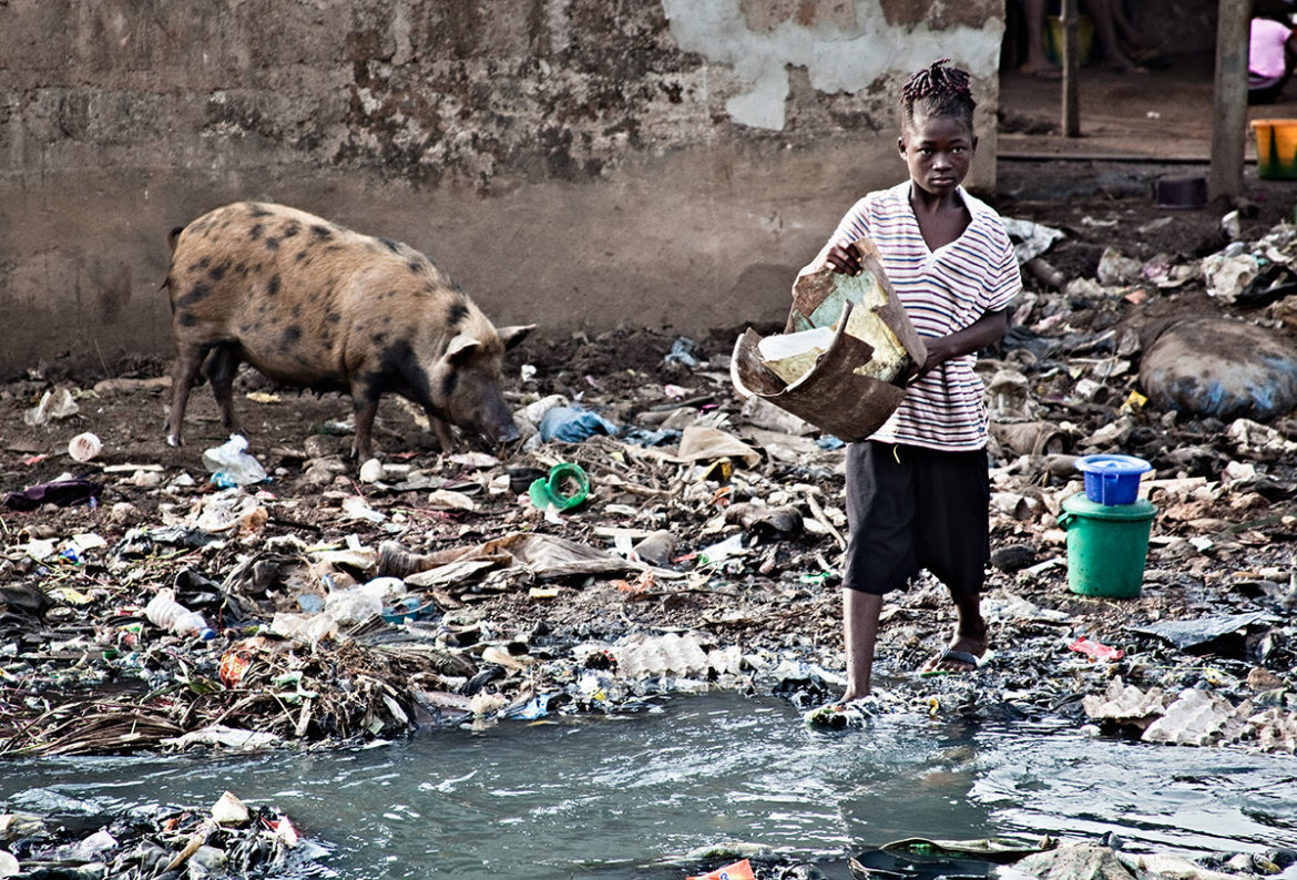 Sierra Leone: al via le giornate per slum liberi da rifiuti